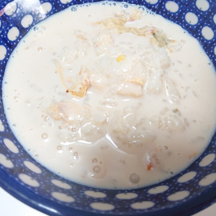 餃子の皮の余りで⭐だご汁風豆乳スープ